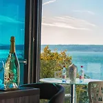 Design-beachresort - With Pool - First Line To The Sea 马斯莱尼察