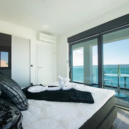 Appartamento Design-beachresort - With Pool - First Line To The Sea Maslenica