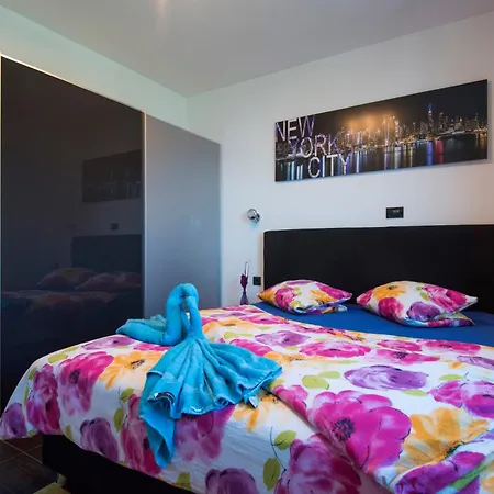 Design-beachresort - With Pool - First Line To The Sea * Maslenica