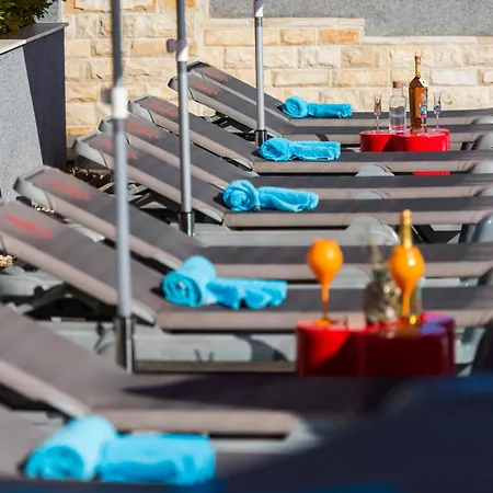 Design-beachresort - With Pool - First Line To The Sea Appartamento