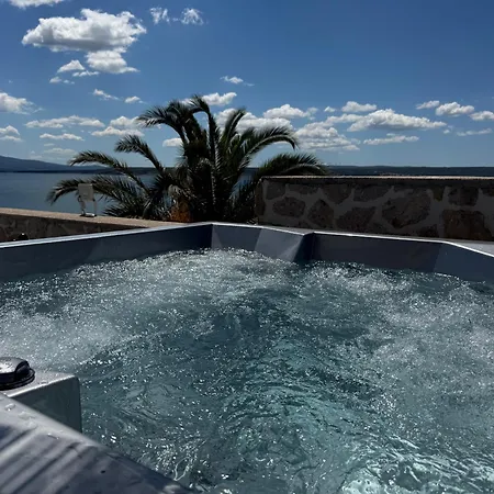 Design-beachresort - With Pool - First Line To The Sea Appartamento Maslenica