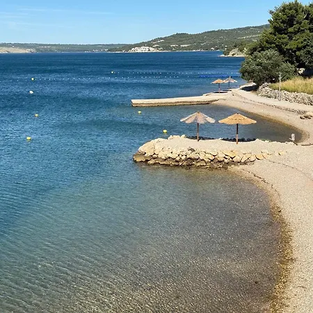 Design-beachresort - With Pool - First Line To The Sea Appartement Maslenica