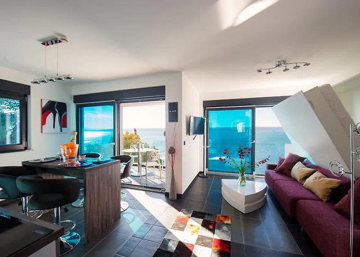 Design-beachresort - With Pool - First Line To The Sea Appartamento *
