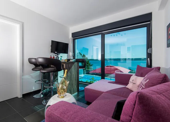 Design-beachresort - With Pool - First Line To The Sea *